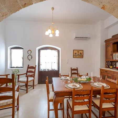 Marianthi's Old Ferienhaus *